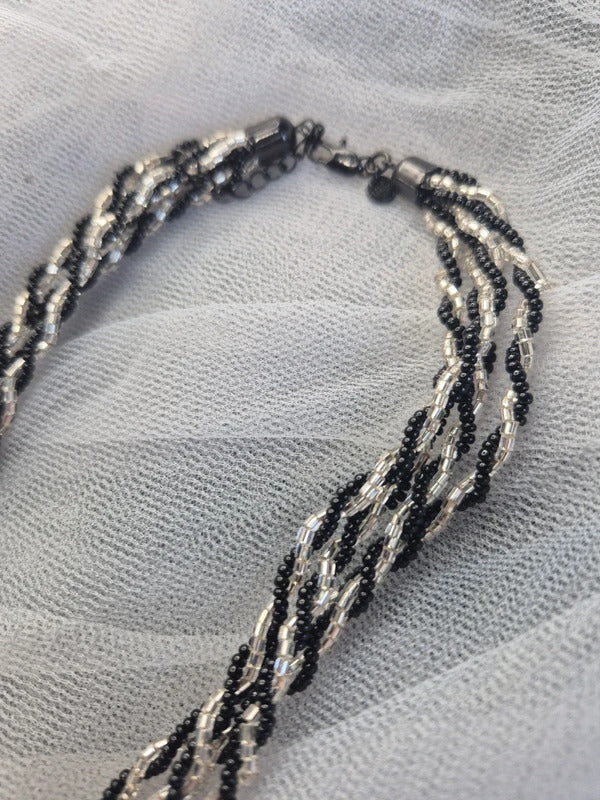 Vintage twisted bead necklace