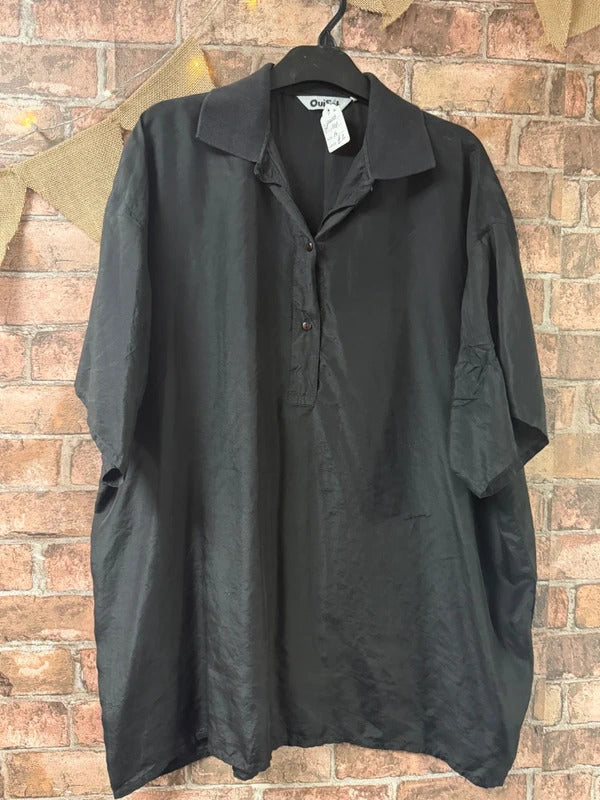 Ouiset black top - size 14