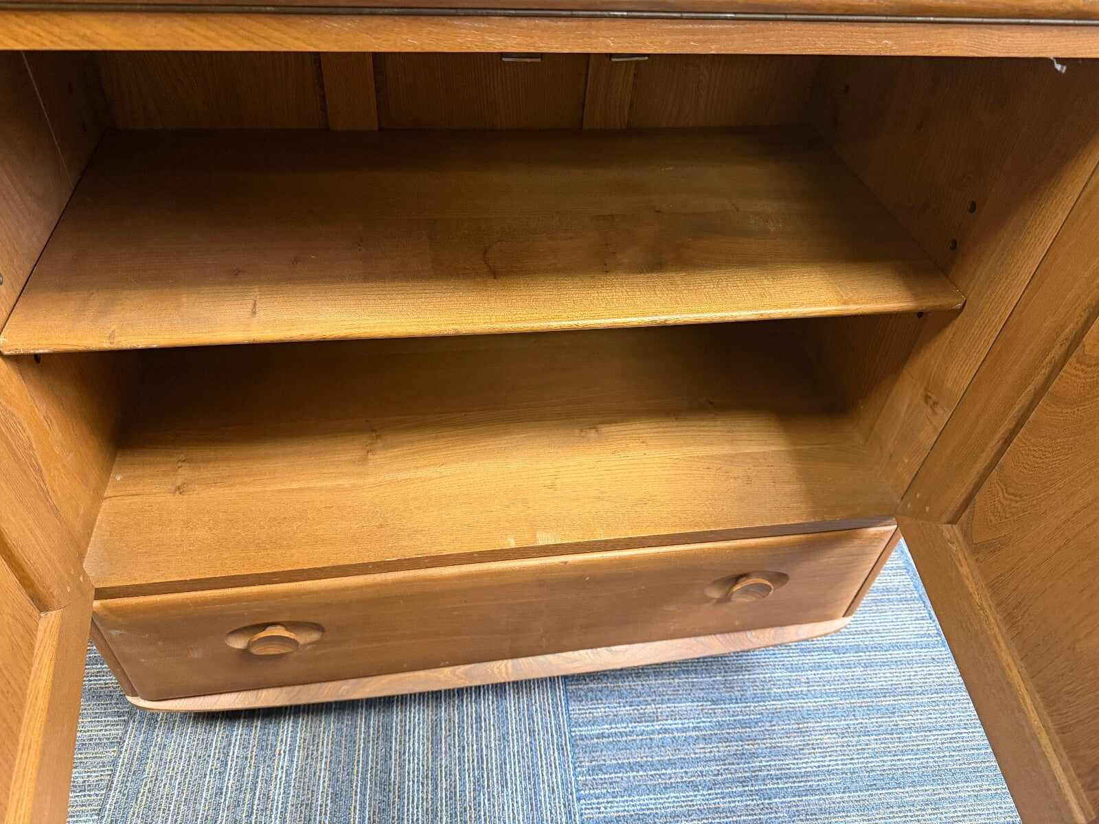 Ercol Windsor Blonde Bureau/ Drinks Cabinet/Cupboard