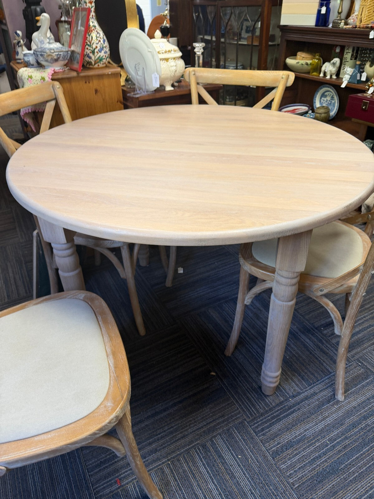 Neptune Sheldrake 4-6 Seater Extendable Oak Dining Table and Four Chairs