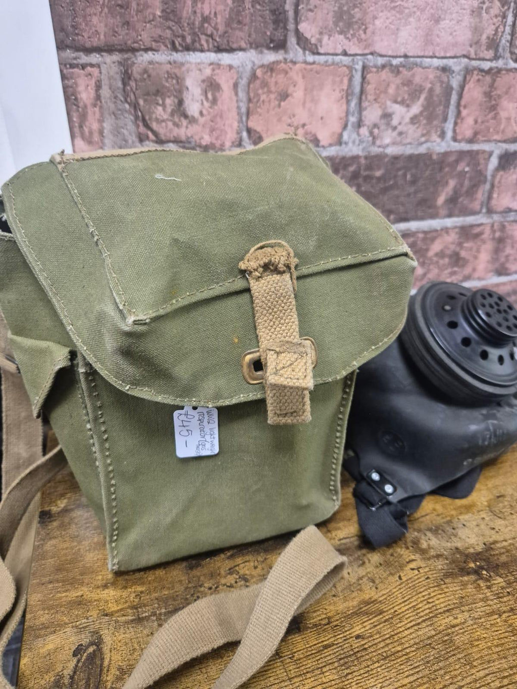 WW2 Lightweight Respirator (Gas Mask) with Storage Bag