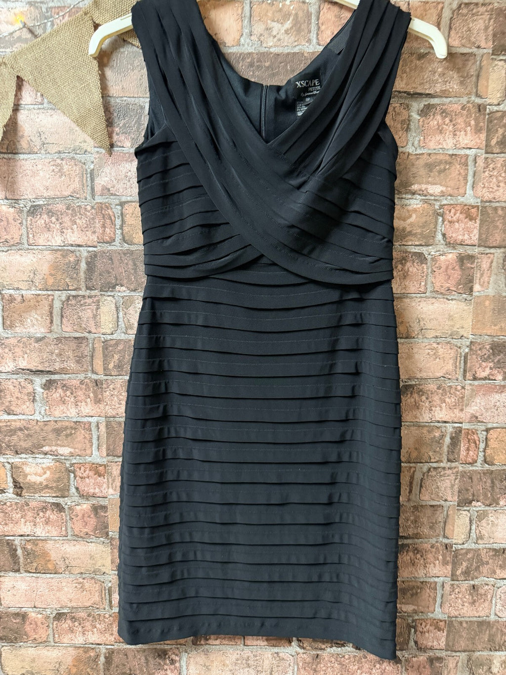 Xscape Petite by Joanna Chen - Size 8