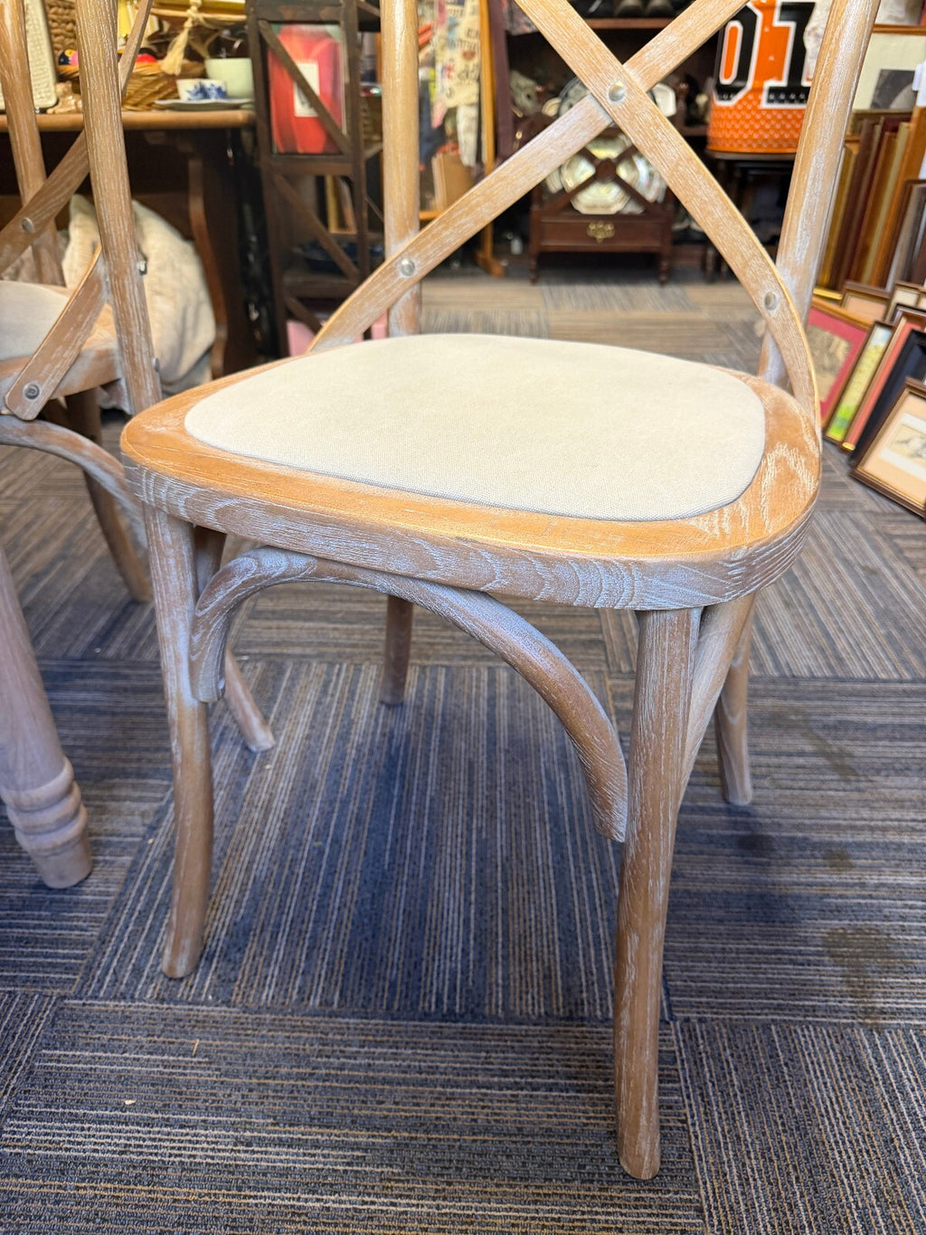 Neptune Sheldrake 4-6 Seater Extendable Oak Dining Table and Four Chairs