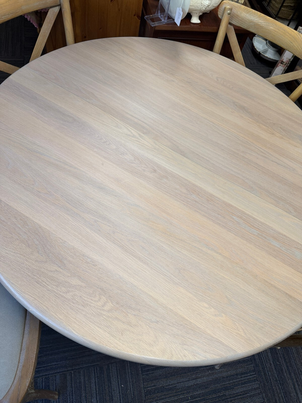 Neptune Sheldrake 4-6 Seater Extendable Oak Dining Table and Four Chairs