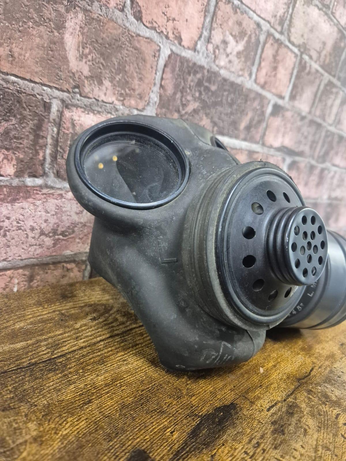 WW2 Lightweight Respirator (Gas Mask) with Storage Bag
