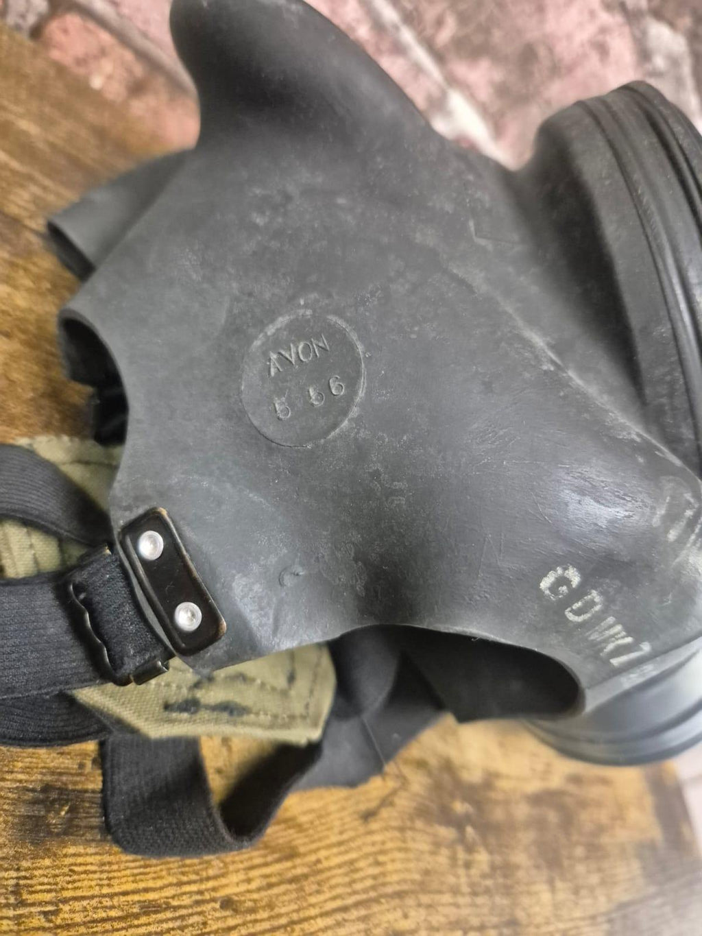 WW2 Lightweight Respirator (Gas Mask) with Storage Bag