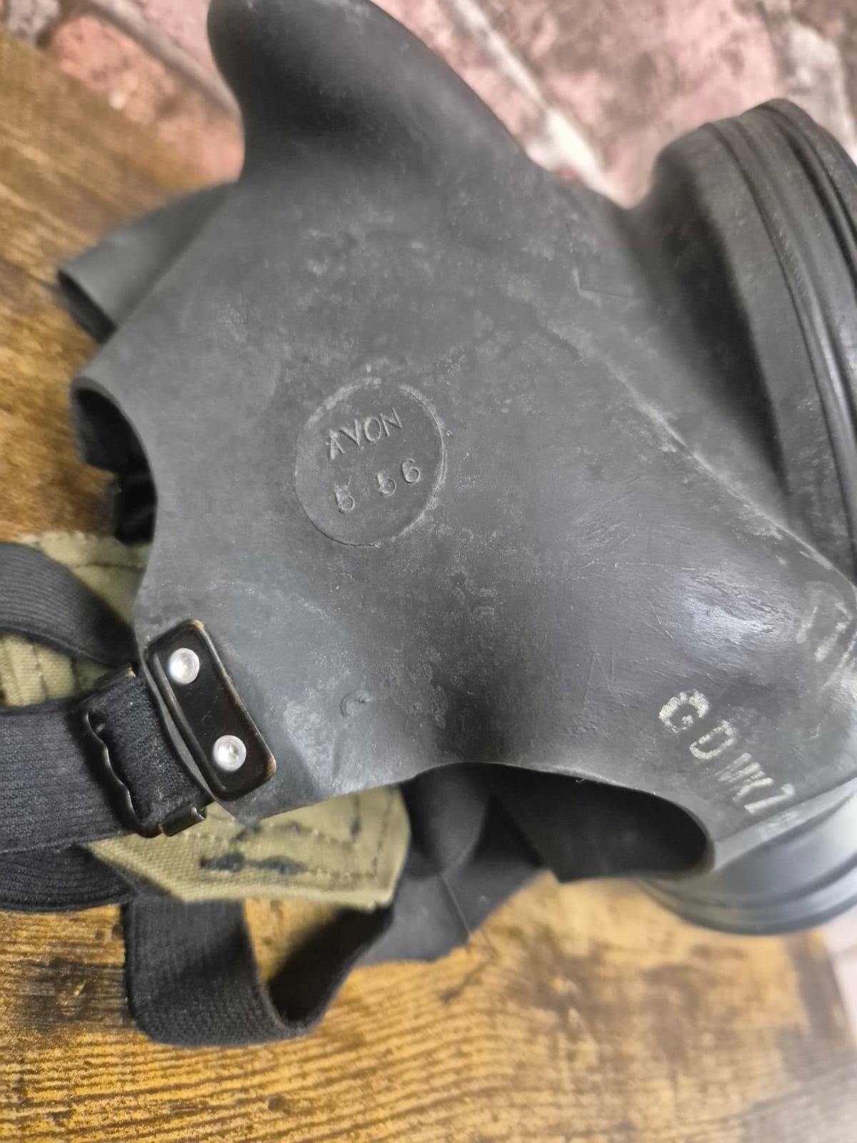 WW2 Lightweight Respirator (Gas Mask) with Storage Bag