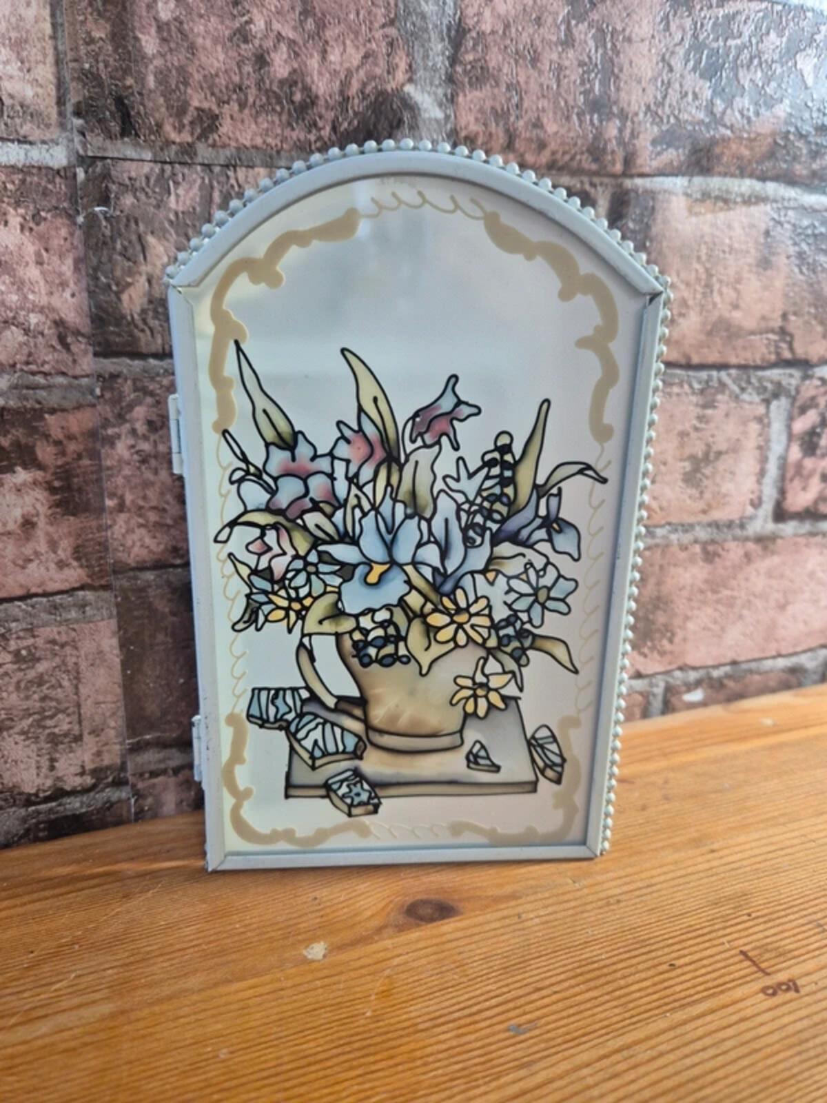 Ivory hinged floral frame