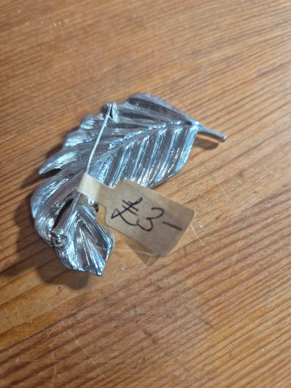 silver tone leaf brooch
