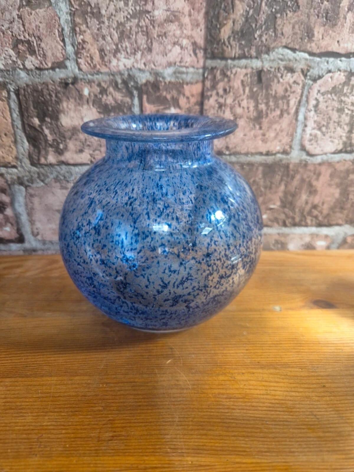 Art glass 'Boule' vase