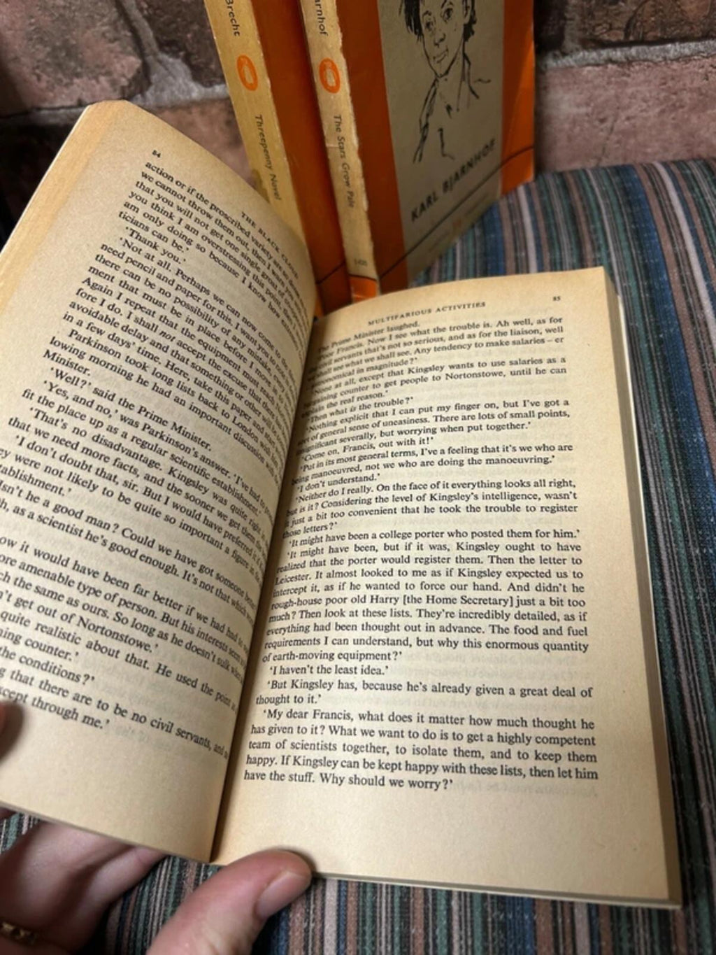 Vintage Penguin Books x 7
