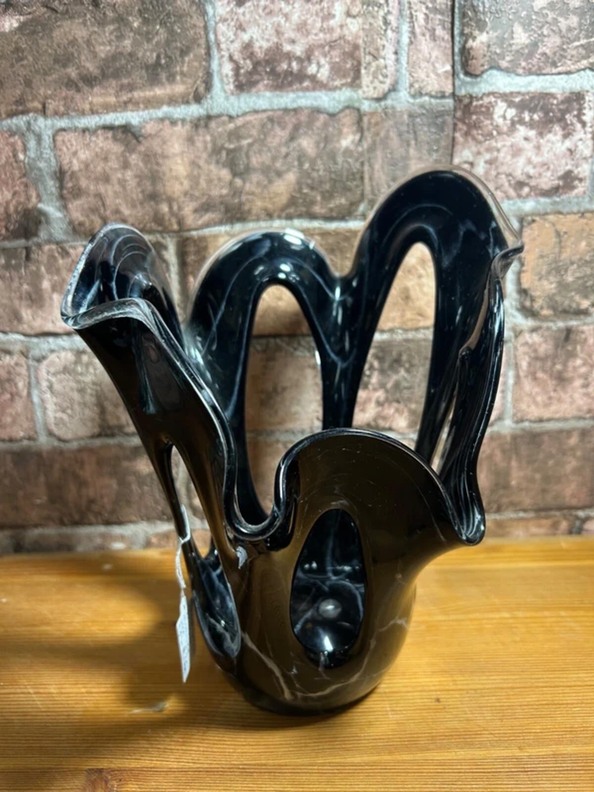 Josefina Krono Handkerchief Vase