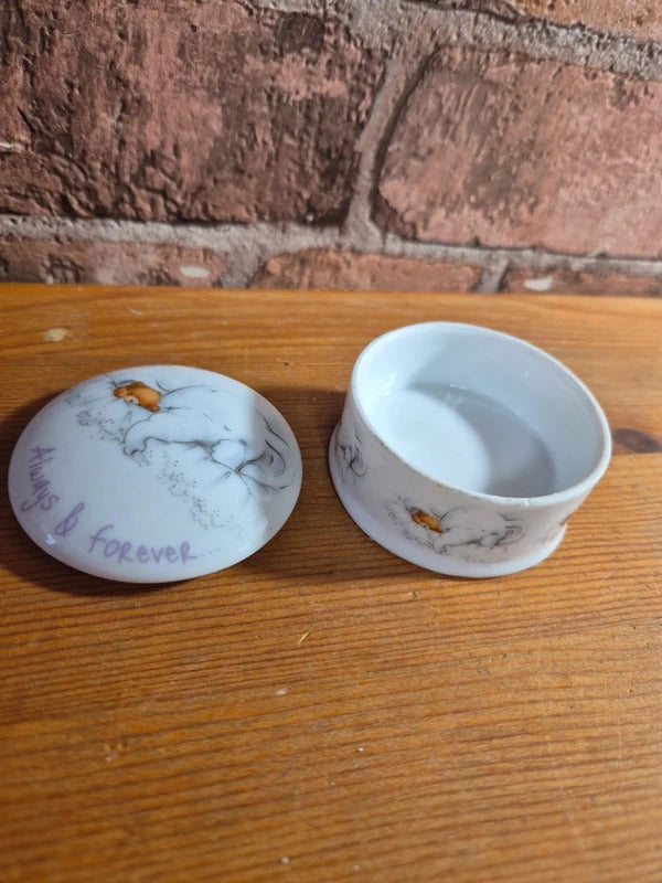 First Curl, trinket pot