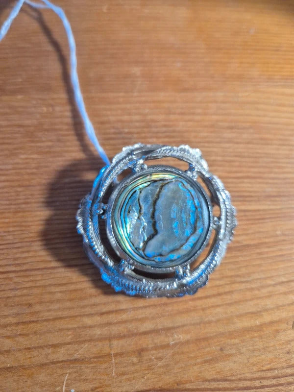 Exquisite brooch