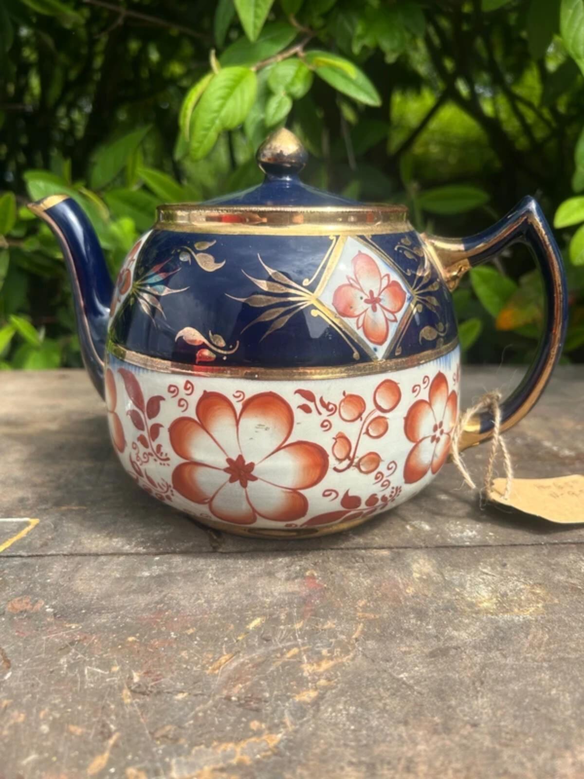 Vintage Sadler Burslam Patterned Teapot