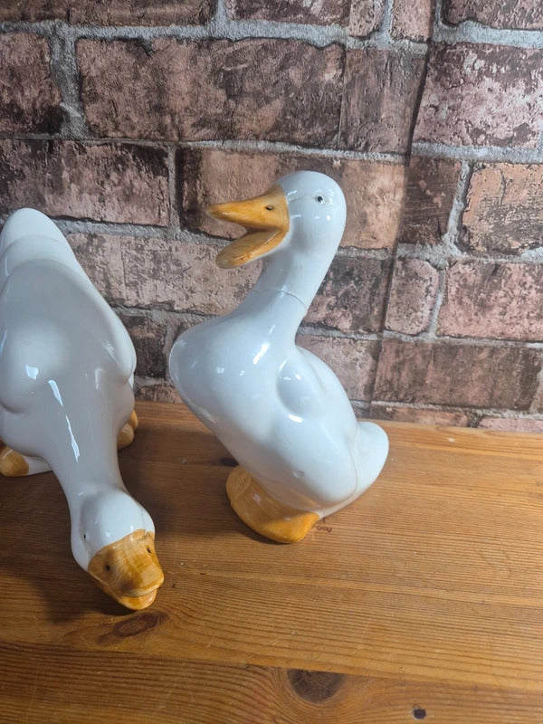 Vintage Pair of ceramic ducks
