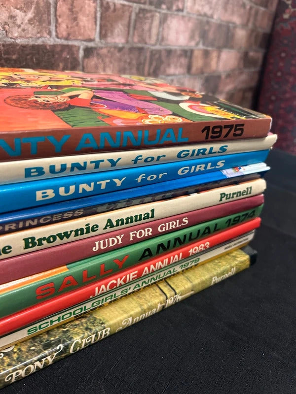Bundle of 11 x Vintage Annuals