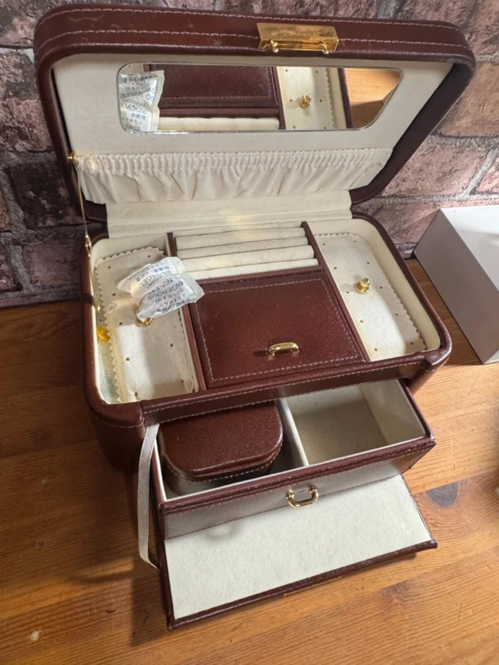Vintage Dulwich Designs Brown Jewellery Box