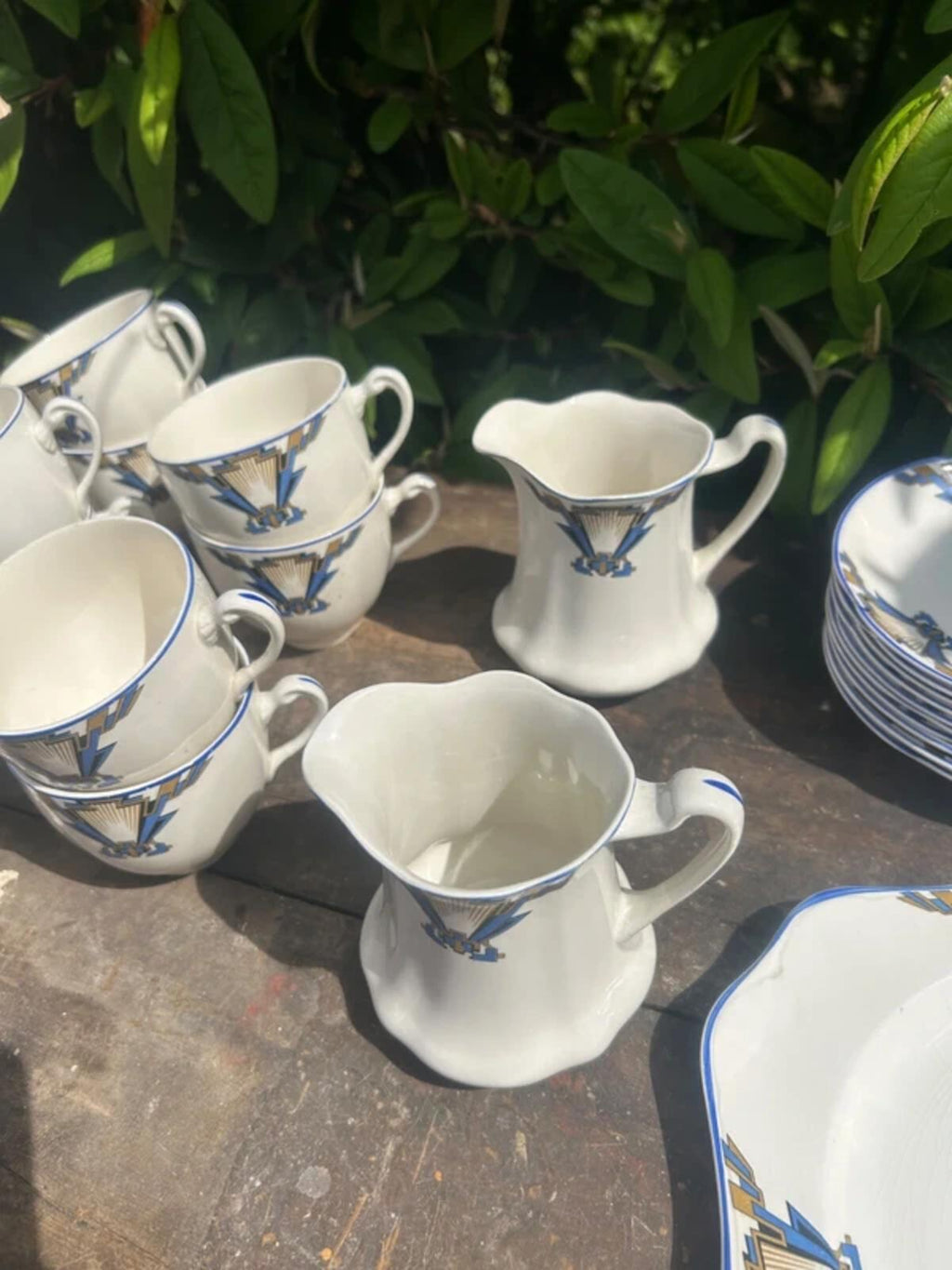 Vintage Johnson Bros Pareek 35 Piece Tea Set