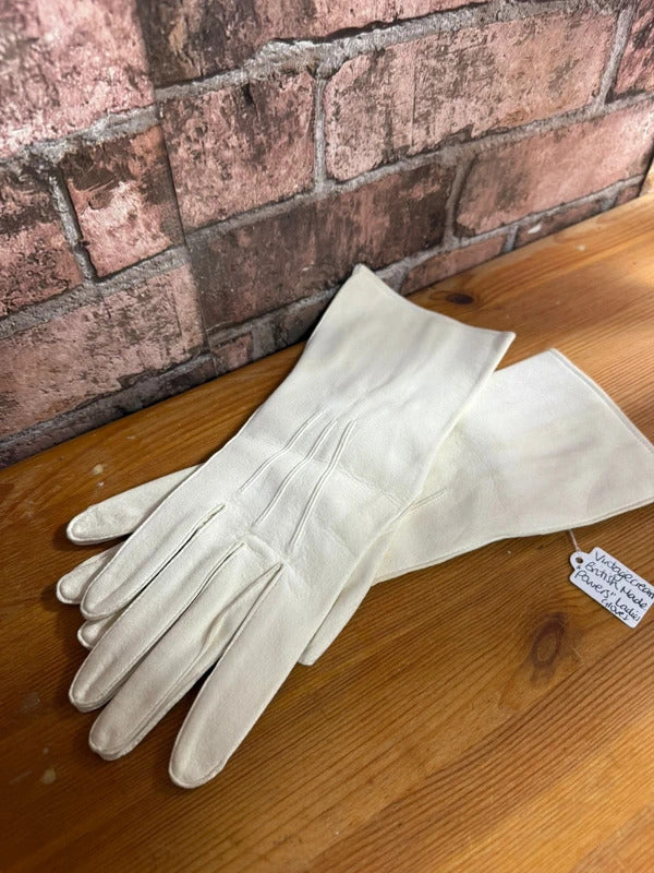 Vintage British Made Cream 'Powers' Ladies Gloves