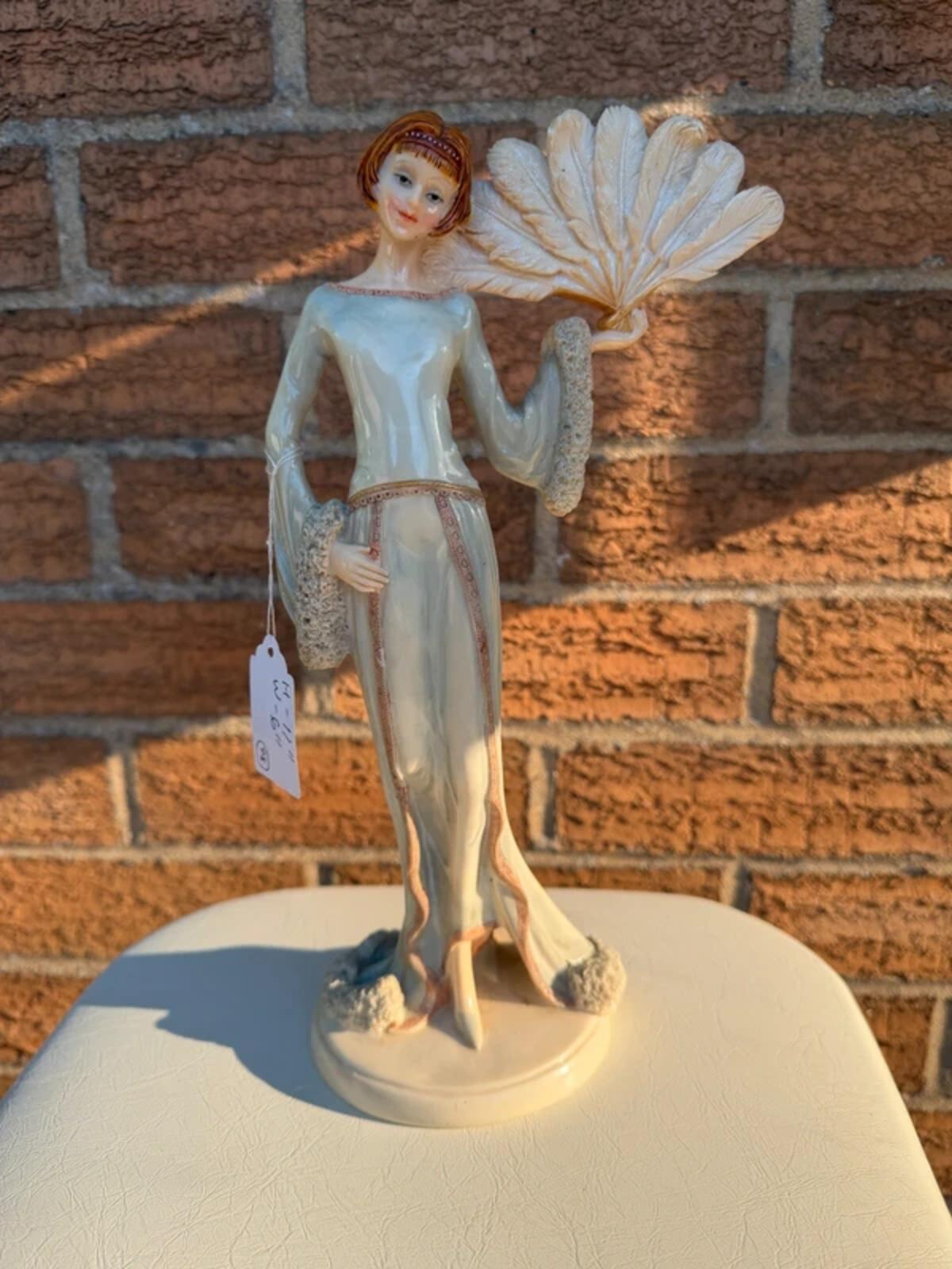 Leonardo Collection Art Deco Statue