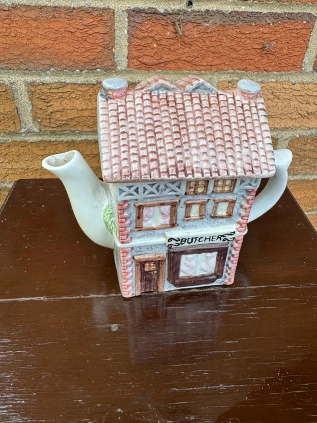 Leonardo Ceramic Decorative Teapot "Butchers"