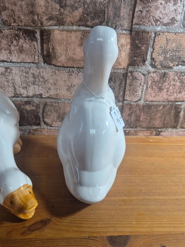 Vintage Pair of ceramic ducks