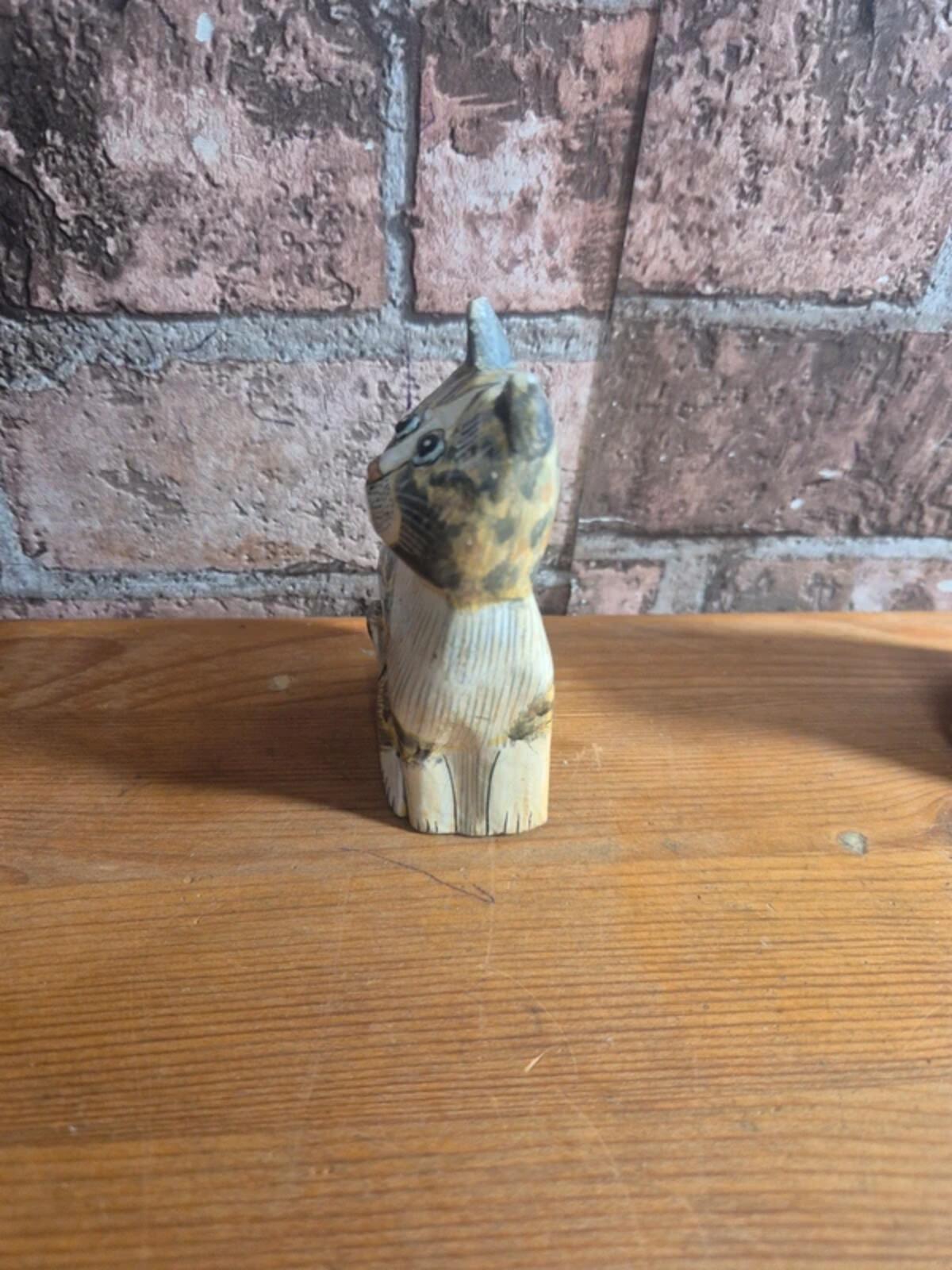 Tonala folk art cat figure