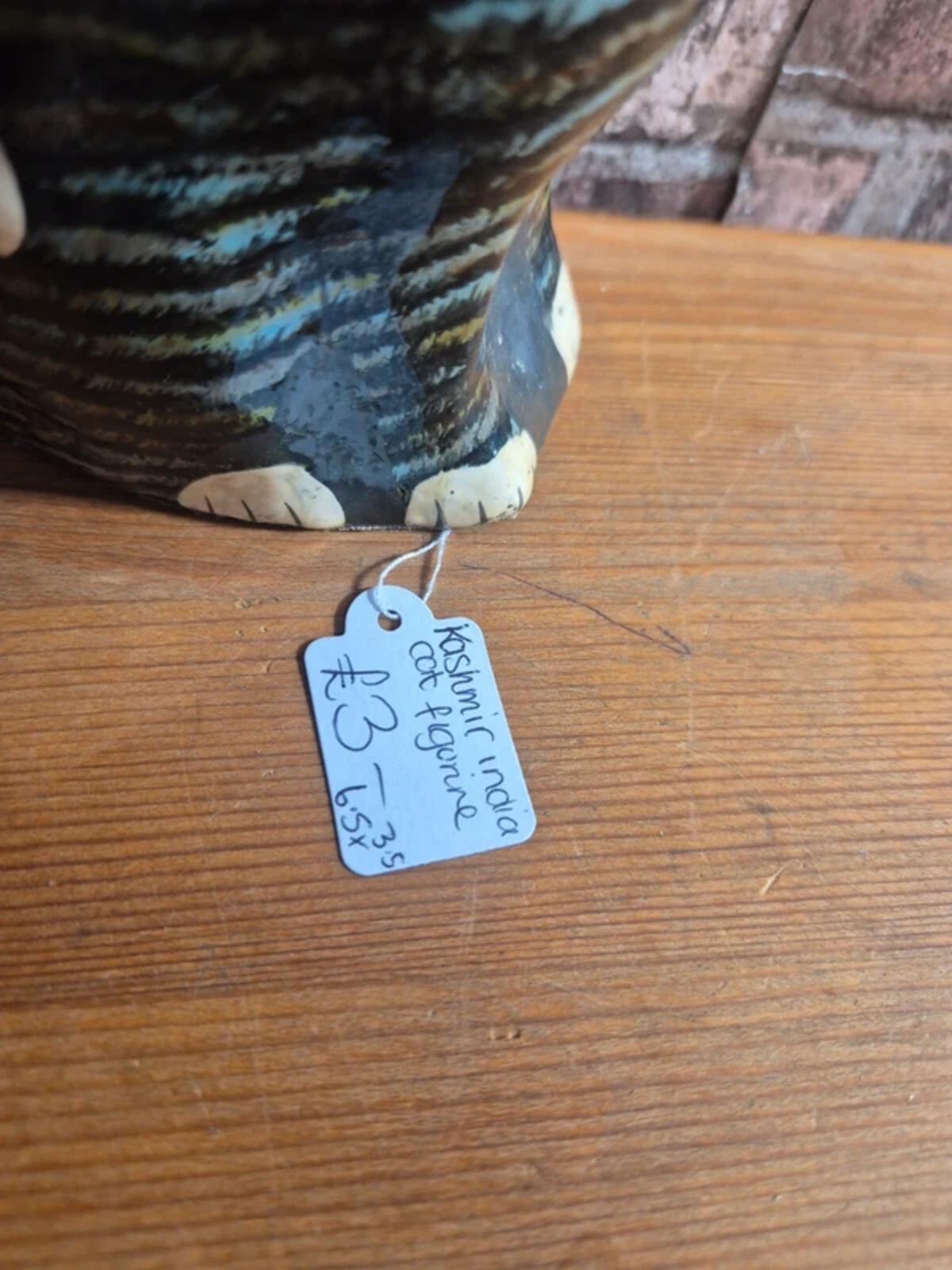 Kashmir Indian cat figure