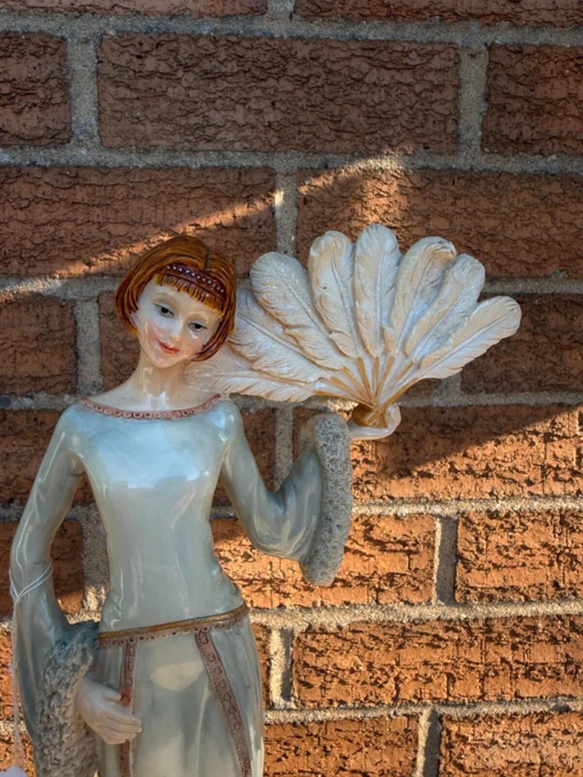 Leonardo Collection Art Deco Statue
