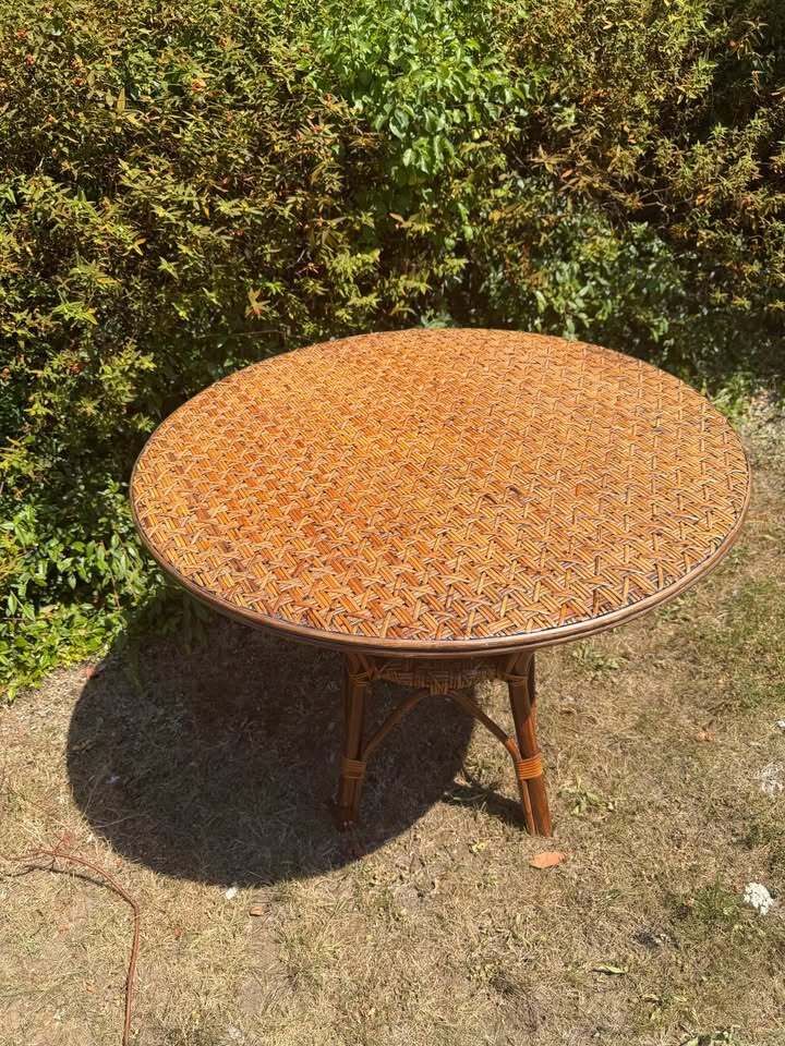 Mid Century Bamboo and Wood Round Dining Table